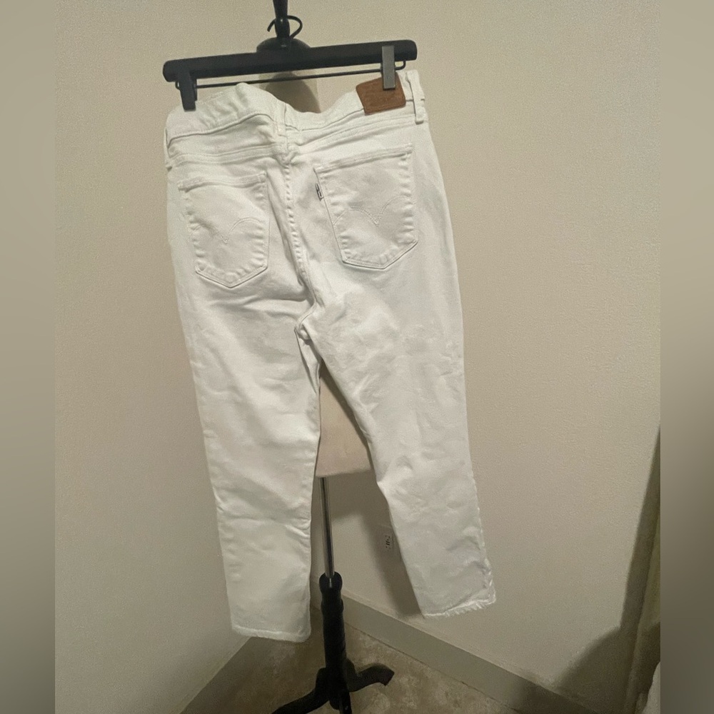 Levi’s white straight leg jeans - Picture 3 of 6